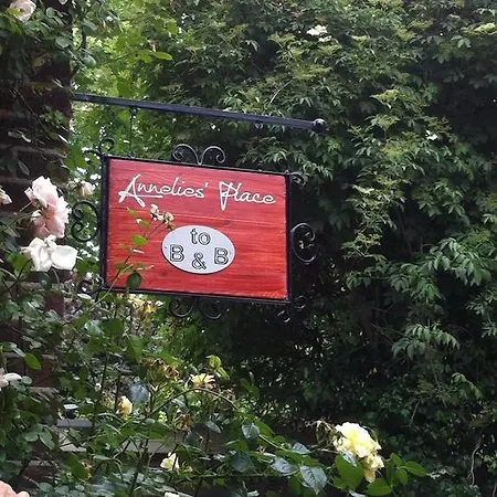 Annelies'place To B& B Bed & Breakfast 3*